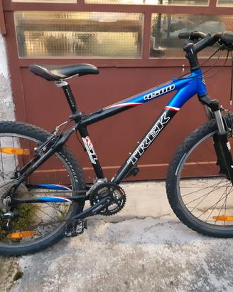 Trek 4500