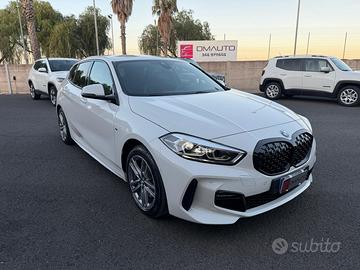 Bmw 118 118d 5p. Msport