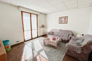 AMPIO TRILOCALE CON TERRAZZO E BALCONE