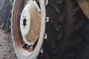 ruote con flangia 8 fori per trattore