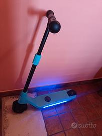 Monopattino bimbi elettrico con luci led