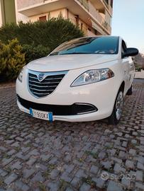 lancia y gold 2015 75500 km