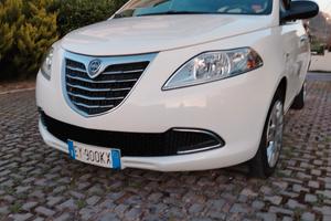 lancia y gold 2015 75500 km