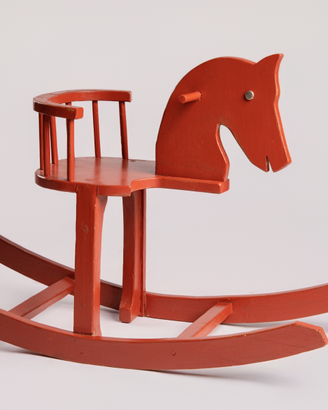 🎠 Cavallo a dondolo in legno rosso