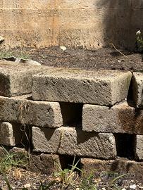 Tufi da giardino