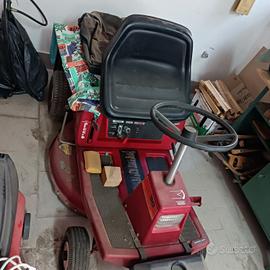 trattorino tagliaerba 