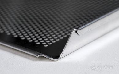 Produzione teglie alluminio forate