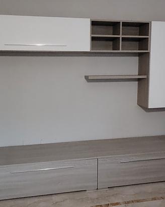 Parete attrezzata misure base 2.40.x60 h40 