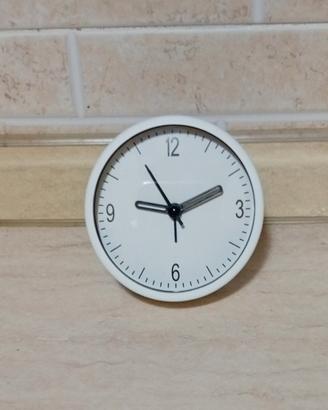 Sveglia analogica moderna 