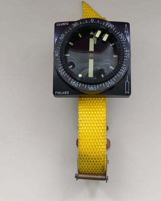 Bussola subacquea Suunto
