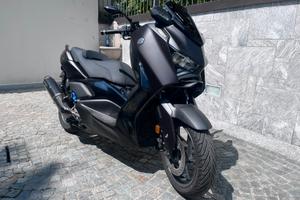 Scooter Xmax tech max+