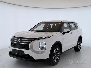 Mitsubishi Outlander DISPONIBILE IN VARIE COLORAZI