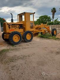 Grader Caterpillar