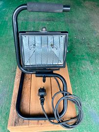 Faretto con lampada alogena da cantiere 500w