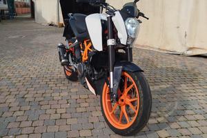 KTM Duke 390