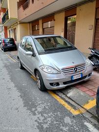 Mercedes Benz A200