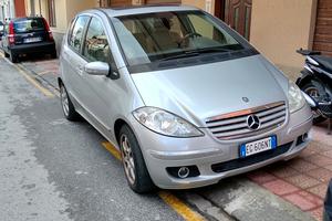 Mercedes Benz A200