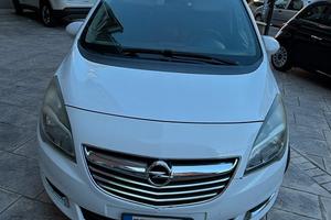  OPEL MERIVA 2300€