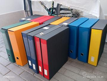 Raccoglitori ad anelli in cartone