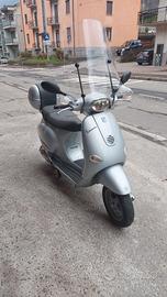 Vespa 125et4