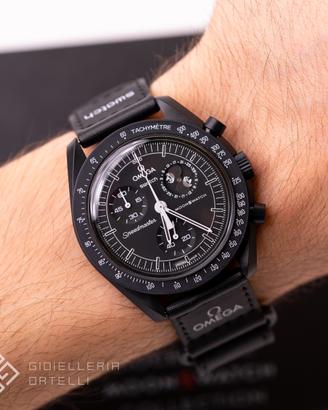 Swatch Moonswatch Mission to the Moonphase Snoopy