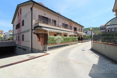4 LOCALI A AGROPOLI