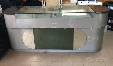 Bancone tavolo da negozio attività