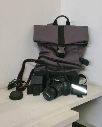 Canon EOS 250D + Zaino + 2 Batterie+  Obiett 18-55