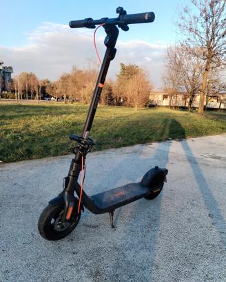 Monopattino elettrico Ninebot F2 plus sbloccato 