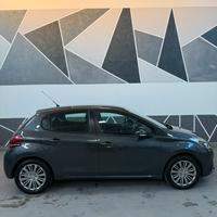 Peugeot 208 1.2 benzina