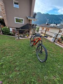 Bicicletta biammortizzata Cube stereo 122 pro