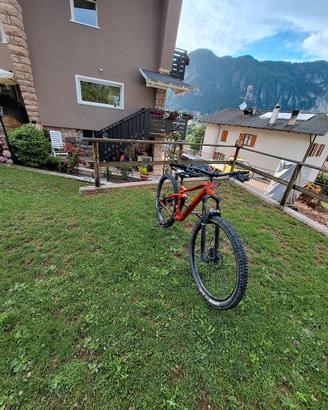 Bicicletta biammortizzata Cube stereo 122 pro