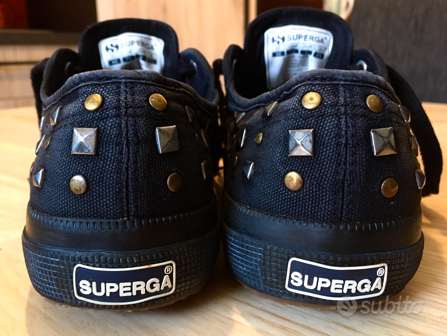 Superga con on sale borchie