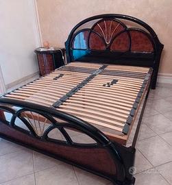 Letto matrimoniale in legno con rete a doghe