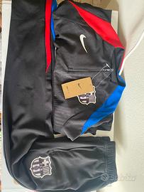 tuta Dry-Fit nuova con cartellino