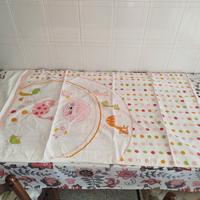 Paracolpi e piumino per lettino bimba, marca Pali