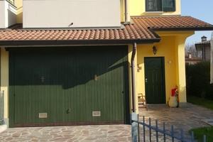 Villetta di testa completamente indipendente 150mq