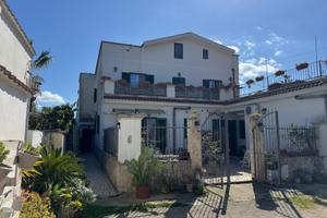 Puglia taranto grandissima villa su 2 livelli