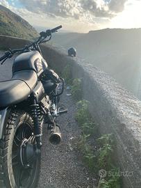 Moto Guzzi V7 III custom