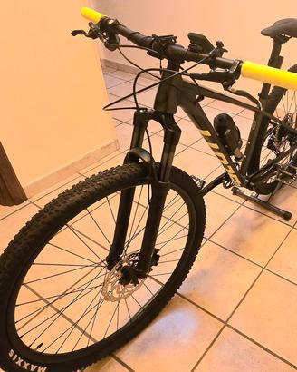 SCOTT SCALE 980 . Nuova e accessoriata