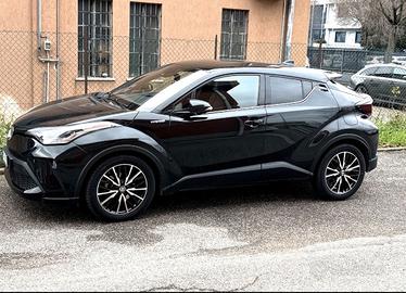 Toyota CHR 2.0 Hybrid + GPL