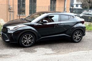 Toyota CHR 2.0 Hybrid + GPL