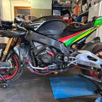 Aprilia Tuono V4 factory APRC 1100 pista rsv4