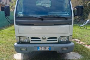 nissan cabstar ribaltabile idraulico 