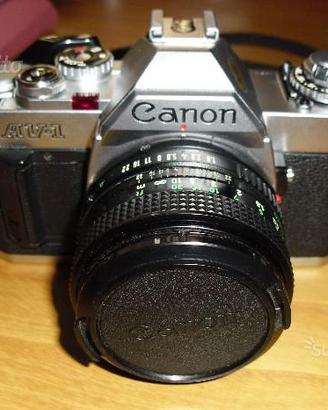 Macchina fotografica Vintage Canon AV-1 50mm