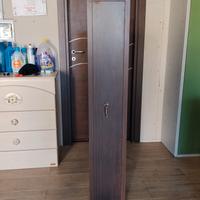 Armadietto fucile 4 posti, come nuovo.