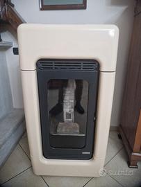 Termostufa a Pellet Edilkamin MEG (24 kW) - Idro, 