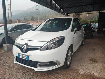 Renault Scenic Scénic XMod dCi 110 CV EDC Bose