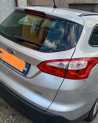 Ford focus sw 1600 tdi  anno 2013 
