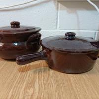 Due pentole coccio con coperchio